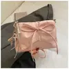 Bolso de Mujer Estilo Transfronterizo 2026 Nueva Moda Tendencia Bolso de Hombro Versátil con Acabado de Alta Gama y Bolso Cruzado Versátil con Cadena