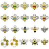 Mistura de 20 Estilos de Pingentes de Liga com Gotejamento de Óleo Branco K/Kc Abelha Dourada Favo de Mel para Pulseira DIY Chaveiro Acessórios de Joias