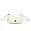 Bolso cuadrado pequeño texturizado versátil para mujer, nuevo modelo 2026, bolso de mano de nicho de lujo ligero de alta gama, bolso cruzado pequeño para el día a día