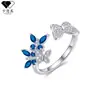 Anillo de mariposa de lujo ligero con incrustaciones de diamante, diamante azul profundo, joyería de nicho de alta gama, anillo abierto ajustable retro suave para mujer, regalo para novia