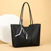 Bolsa Feminina Fashion e Estilosa, Bolsa de Ombro de Grande Capacidade, Bolsa Versátil e Prática para o Dia a Dia, Bolsa Tote Fashion Estilo Coreano, Bolsa de Braço Tendência
