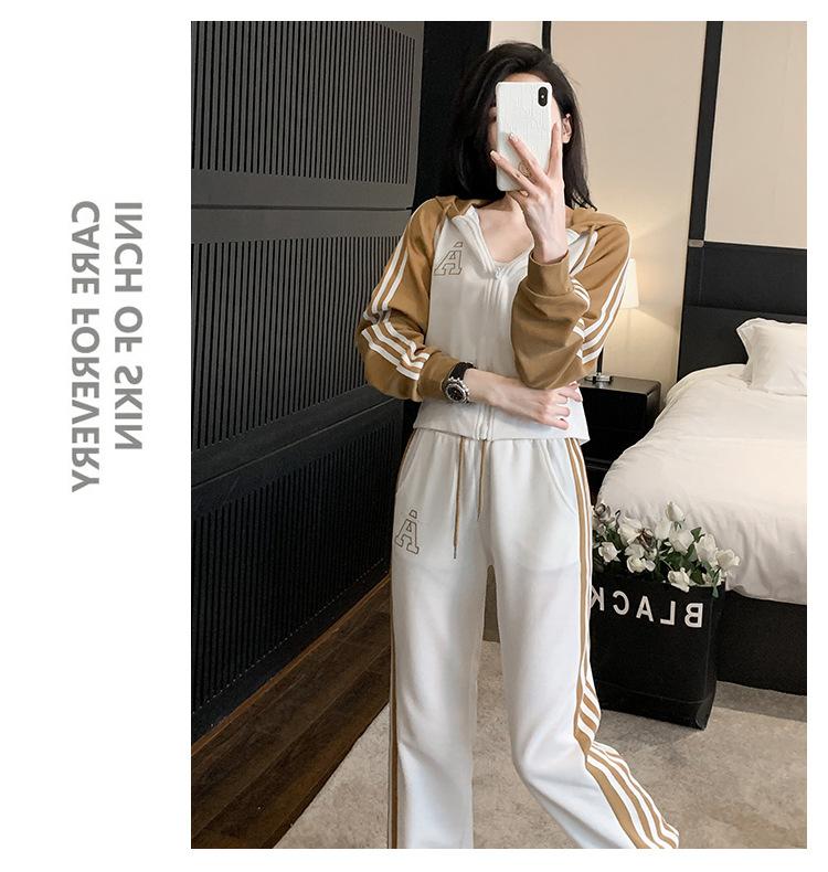 跨境淘货源2023秋季新款街头潮流减龄小个子爆款欧货网红款运动套装休闲运动气质休闲时尚流行新款秋装秋装女装时尚套装套装女装秋季套装女套装女女士运动服女装两件套套装卫衣套装休闲套装秋季套装女装时尚套装盐系休闲套装女装2023百搭设计感小众洋气欧货阿里国际站跨境采购Cross-border, shopping source, foreign trade, export, 2023 fall, new, street trend, explosive, European goods, network red, sportswear, leisure sports, temperament leisure, fashion popular, new autumn wear, autumn women's wear, fashion suit, women's wear, women's wear, women's wear, women's sportswear, women's two-piece, hoodie suit, casual suit, autumn suit, women's wear, Fashion suit salt department, casual suit women's dress, Ali International Station, cross-border procurement