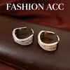 Anel Aberto de Cruz com Zircônia Banhado a Ouro 14K Real com Design Único, Anel de Dedo Indicador de Nicho, Sensação de Luxo Leve e Alto Padrão, Joia Feminina