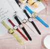 Relojes de Cuarzo de Precio Ultra Bajo, Inventario de Comercio Exterior, Pedido Mínimo de 100 Piezas, Estilos y Colores Mixtos, Venta al por Mayor Aleatoria, Más Vendidos