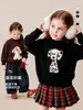 Ropa Infantil Tongbei ofrece suéteres infantiles hechos a medida de lana de oveja con diseños redondos de dibujos animados, con la opción de cambiar el logo, disponibles en pequeñas cantidades para niños y niñas