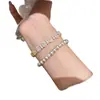 Pulsera con Cierre de Circonita Cuadrada Simple y Elegante, Lujo Ligero, Sensación de Alta Gama, Pulsera Versátil para Mujer, Elegante y Única, Accesorio de Mano Versátil