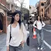 Camiseta blanca holgada de manga corta estilo coreano para mujer, cuello en U grande, fina, adelgazante, de color liso, combina con todo.