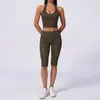 Conjunto de yoga de estilo europeo y americano con cuello halter de lunares para mujer, con control de abdomen y características de levantamiento de glúteos, ajustado, adecuado para correr al aire libre y actividades de fitness