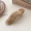 Otoño/Invierno 2024 Pinza de pato de peluche grande para el pelo de la parte trasera del cabello Pinza peluda Pinza para agarrar el cabello en espiral Tocado Venta al por mayor
