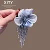Pinza para el Cabello de Flor de Cristal de Malla Azul Súper Hada para Mujer, Pinza Lateral de Borla de Gama Alta, Nuevo Estilo de Accesorio para el Cabello Medio Recogido para la Parte Posterior de la Cabeza