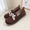 Zapatos de mujer Miu-style 2026 nuevos, tipo slip-on, color café, con moño retro, cómodos y transpirables para exportación y ventas transfronterizas
