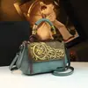 Bolso Pequeño Estilo Chino para Mamá 2026 Nuevo Vintage Cuero Tallado Bolso de Mano Elegante Cuero Genuino Nueva Gran Capacidad Estilo Étnico