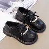 Novos sapatos de boca rasa de salto único com laço sapatos de couro sola macia infantil sapatos de outono de princesa Mary Janes doces Lolita para meninas