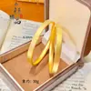 Tienda de Oro Mismo Estilo Artesanía Antigua en Oro Pulsera Cuadrada Ruyi Simple Versátil Pulsera Cuadrada de Herencia para Mujer