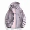 Nueva Ropa Casual de Exterior con Protección Solar para Hombres y Mujeres, Estilo Pareja, Chaqueta de Verano Amigable con la Piel con Capucha, Ropa Versátil Delgada con Protección Solar, Gris