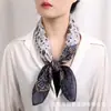 Bufanda de Algodón y Lino de Seda Estilo Étnico Clásico Ligera y Suave 70cm Pañuelo para la Cabeza Baotou Protección Solar Primavera y Verano Bufanda Cálida para el Cuello para Mujeres