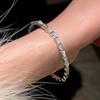 Pulsera Trébol de Cuatro Hojas Oro Negro para Mujer Lujo Ligero Nicho Exquisito Forma de Serpiente Diamante Flash Flor Pulsera Premium 2024 Nuevo Estilo