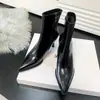 Botas de Cano Curto com Salto Alto Fino Apontadas Femininas com Zíper Botas Pretas Temperamento Outono Inverno Botas de Couro Versátil 2026 Novas Botas Emagrecedoras