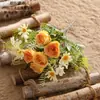 Buquê de Rosas e Margaridas Fabricante de Flores Artificiais Flores Falsas Plantas Verdes Atacado Decoração de Casamento Artesanato Estilo Ins Transfronteiriço