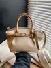 Bolsa de Mão Vintage Plissada Texturizada Nova da Moda Primavera 2026 Bolsa Tote Feminina Bolsa Transversal Versátil
