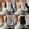 Meias Brancas Estilo Ballet para Mulheres, Meias Finas de Verão Sem Costura no Tornozelo, Meias de Malha Respiráveis Antibacterianas, Algodão com Sapatos Pequenos de Couro