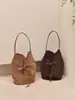 Bolsa Tote de Veludo Personalizada 2026 com Fechamento de Cordão em Couro Bovino de Camada Superior, Bolsa de Ombro Retro Americana de Couro Genuíno de Grande Capacidade para Mulheres