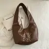 2025 Nueva Bolsa Transfronteriza Bolso de Axila Bolso de Hombro de Gran Capacidad Bolso de Mano Bolso de Axila con Remaches Bolso de Mujer