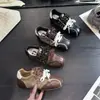 Nuevas Zapatillas Deportivas Casuales Minimalistas de Bloques de Color Retro Estilo Alemán de Entrenamiento Versátiles de Béisbol Tendencia Deportiva con Suela Gruesa para Mujer Otoño 2026