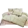 Juego de ropa de cama de cuatro piezas de terciopelo gofrado vintage Clase A, terciopelo de leche, engrosado y cálido para invierno, funda de edredón y sábana de terciopelo coral de doble cara 4