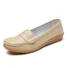Nuevos Zapatos de Cuero Primavera 2025 para Madres de Mediana Edad y Mayores, Zapatos Planos para Mujer, Zapatos Tipo Mocasín, Zapatos de Tacón de Cuña Suave de Cuero Genuino para Mujer