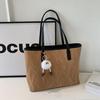 Bolso de mujer de alta gama y gran capacidad 2024 nueva moda bolso de hombro simple diseño nicho estilo extranjero bolso tote para ir al trabajo