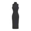 Vestido-colete Sexy Estilo Garota Picante Americano com Gola Alta e Fenda nas Costas, Vestido Interno Justo Elástico Sem Mangas com Saia de Comprimento Médio que Abraça o Quadril