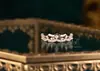 Novo Estilo Anel de Coroa Pequena Estilo Floresta de Água Clara para Mulheres, Cravejado com Anel de Diamante de Imitação Zircônia, Anel com Padrão de Onda para Meninas Pequenas