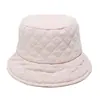 Sombrero de Invierno Acolchado Cálido Nuevo Otoño e Invierno Temu Xiyin Transfronterizo para Mujer, Sombrero de Pescador Cuadriculado Versátil Europeo y Americano 2026