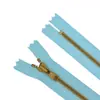 Ykk No. Cremallera de Resina de Cierre Cerrado de 3 Piezas, Color Cobre Metálico Imitación, Cabezal Automático, Adecuada para Ropa y Bolsos, Suministro Directo de Fábrica Original, Se Aceptan Consultas