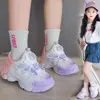 Zapatillas Deportivas para Niñas 2026 Primavera Nuevo Estilo Suela Suave Ligeras Modernas Zapatillas de Correr para Niños Medianos y Grandes Casuales Antideslizantes Zapatos de Papá