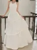 Vestido de noiva leve estilo francês com gola halter, vestido de noite de tafetá de alta qualidade de nicho com laço e saia em camadas para sessões de fotos em estúdio