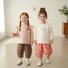 Camiseta Versátil Estilo Coreano Bebê Primavera e Outono Manga Longa Roupa Exterior Camisa Menina Princesa Criança Camiseta Básica Modelo Novo