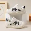 Zapatos para Niñas Pequeñas, Estilo Primavera y Otoño, Malla Transpirable, Suela Suave, Zapatos de Bebé, Tenis Rosas con Estrellas, Zapatos para Niños