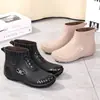 Compra uno, llévate otro gratis: botas de lluvia de moda para adultos para uso en exteriores, uso en la cocina y botas de goma ligeras, antideslizantes y cálidas hasta la pantorrilla para mujer con forro de vellón