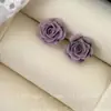 Nuevos Pendientes de Flor Seca Rosa Tie-Dye Aguja de Plata Imitación Hada Suave Dulce Corazón de Niña Pendientes Estudiantiles para Mujeres Modernos