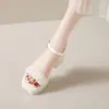 Sandalias Ligeras de Suela Gruesa Estilo Hada Versátiles para Mujer Tacones Gruesos Franceses Tacones Gruesos Nuevas Llegadas Verano 2025