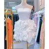 Vestido de Diseñador de Nicho Primavera 2025 Nuevo Sexy sin Tirantes Floral Tridimensional Elegante Blanco Vestido de Fiesta de Noche