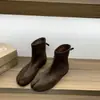 Zapatos de pezuña de cerdo con punta dividida y fondo plano botas de tobillo negras botas para mujer 2026 adelgazantes marrones con faldas primavera y otoño botas sencillas