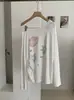 KEKEZOON Camiseta Blanca de Hombros Descubiertos y Mangas Largas 2026 Otoño Nuevo Top con Cordón y Hombro Asimétrico 8655