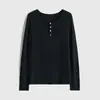 Tops en Capas Suaves y Elegantes 2025 Nueva Camiseta de Manga Larga para Mujer Cuello Redondo Camisa Base Decoración de Botones Color Puro Ropa Interior