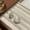 Pendientes de Plata S925 con Aguja, Estilo Lujo de Nicho, Completamente Incrustados con Circonita Diamantada, Nuevos 2025, Pendientes Suaves de Alta Gama con Artesanía Intrincada