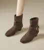 Botas de tornozelo estilo retrô francês com palmilhas ocultas para aumento de altura, nova coleção outono/inverno 2026 feminino, botas de cano da moda, botas casuais e botas Martin