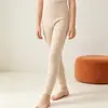 Conjunto de ropa interior térmica para niños, que incluye capas base térmicas de seda y lana, camisetas interiores de cuello alto y pantalones térmicos engrosados, tanto para niños como para niñas.