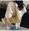 Bolsa de Lona Estilo Coreano Estilo Literário para Mulheres 2024 Nova Grande Capacidade Bolsa Tote Simples para Estudantes Universitários para Trabalho Roupas em Sala de Aula Versátil
